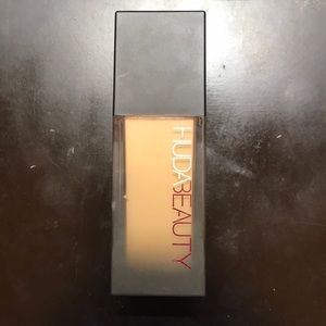 Huda Beauty Foundation